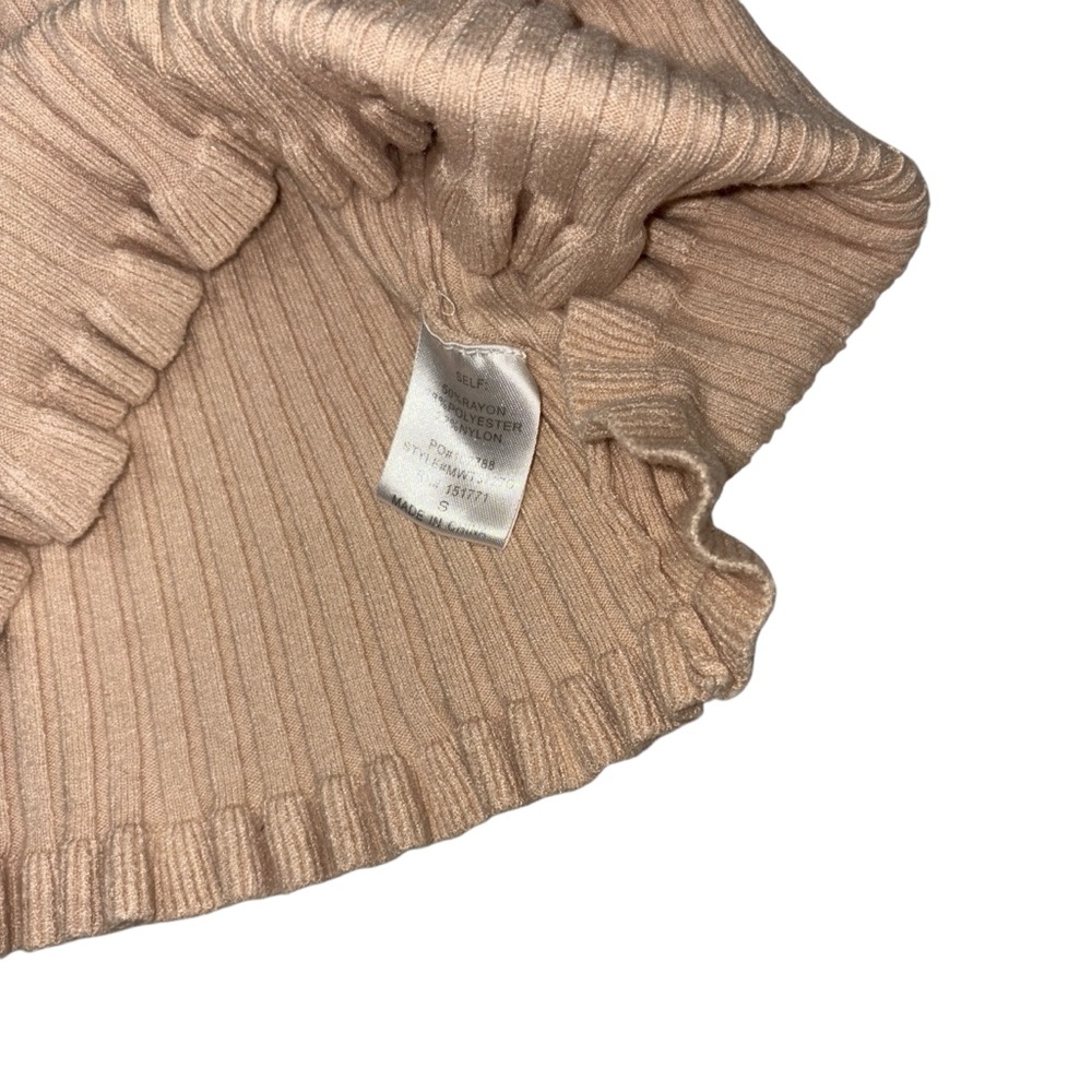 GILLI Ruffled Beige Ribbed Top size Small - Picture 10 of 10